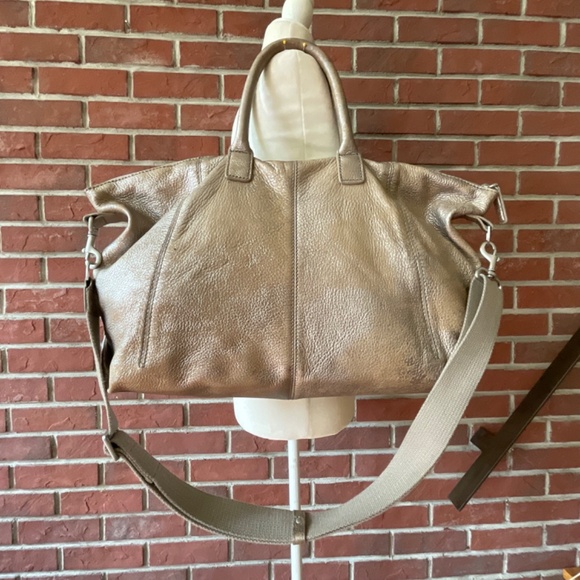 •Ecco Beige Genuine Pebble Leather Silver Metallic Weekender Tote Travel Bag - Picture 4 of 16